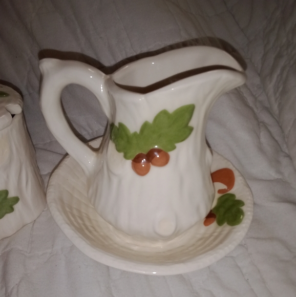 Vintage Mushrooms Creamer And Suger Dish 1981 Folk Art Wood Design Acorns - Picture 5 of 12